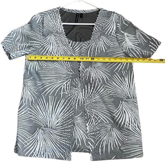 Allie & Rob Women's Blouses Short Sleeves (Size XL) - Picture 7 of 8